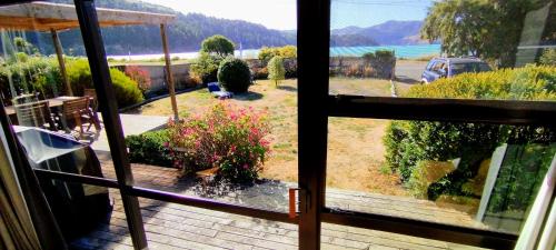 Dārzs, Moananui Lodge in Diamond Harbour
