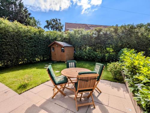 Cosy Single Room, Smart TV, 5 Minute Walk from Train Station Cosy Single Room, Smart TV, 5 Minute Walk from Train Station