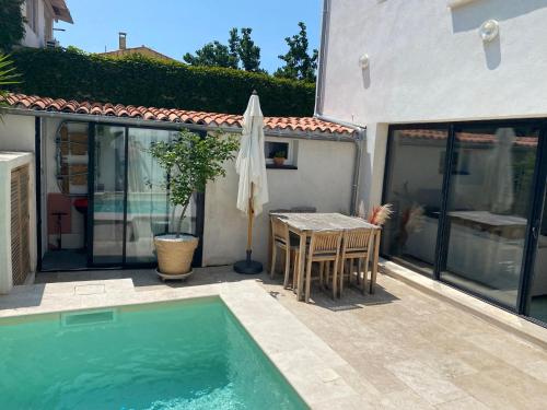 Maison avec piscine bord de mer, Marseille (Foto 7)