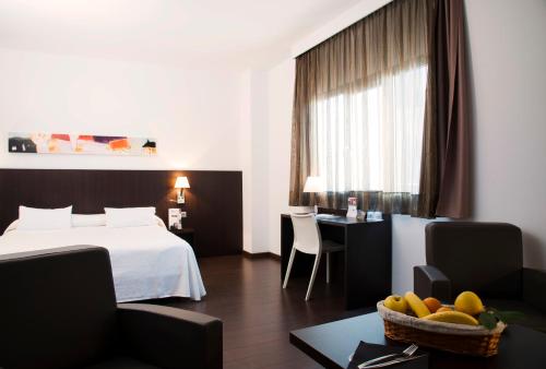 Hotel Sercotel Plana Parc - image 4