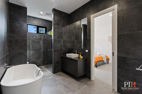 Luxury Home Sleeps 9 Guests