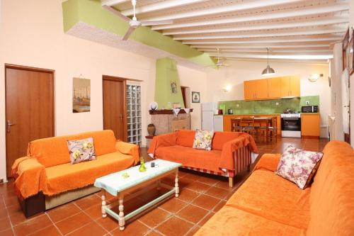 Madlen Apartments