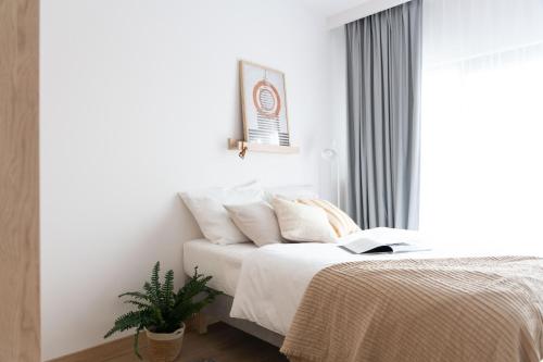 1 double bed, 1 twin bed