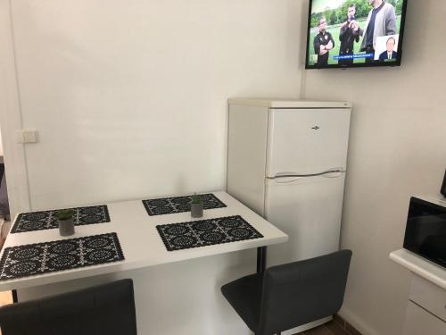 PARIS et CDG in Ліврі-Гарган
