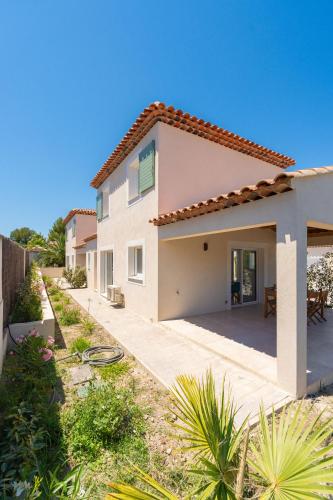 Villa Lavande in มาริญาน