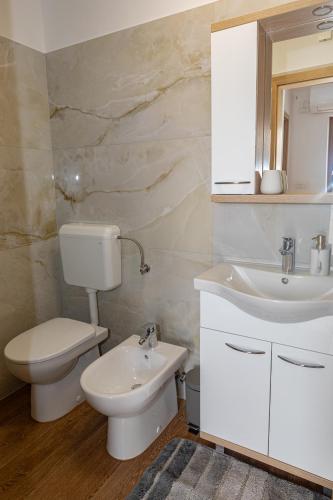 Баня, Apartma Oljka in Анкаран