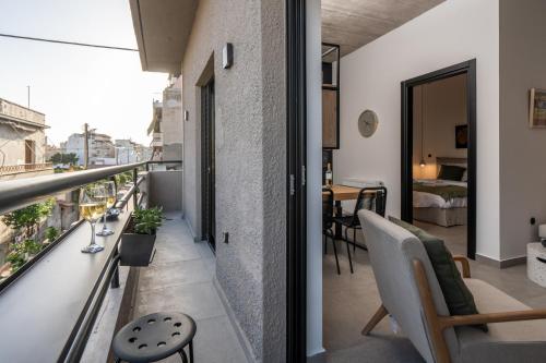 Three-Apartment Building with Rooftop access - Acropolis View 4