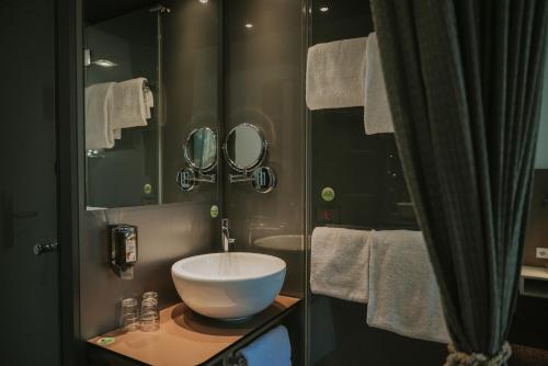 Standard  Room image 10
