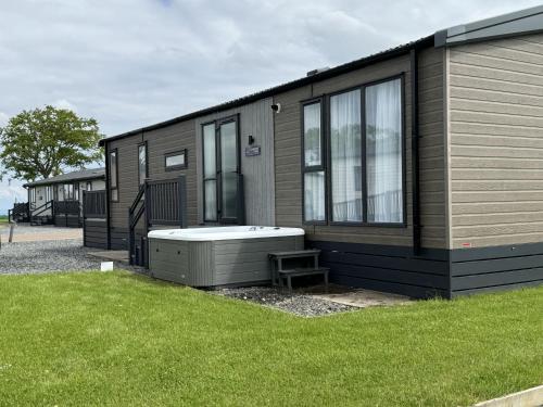 Зовнішній вигляд готелю, Hot Tub Lodge 41 Cameron, St Andrews in Largo Ward