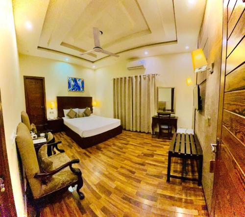 Shelton's Rezidor Hotel Gulberg Lahore - image 2