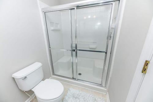 Pool Table, Spacious 3 Story, 4 Bedroom Dwelling Pool Table, Spacious 3 Story, 4 Bedroom Dwelling