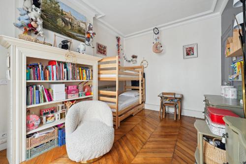 Veeve - Transcendent on the Trocadéro - image 9