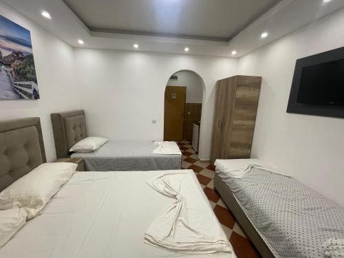 Kodra Apartments - image 4