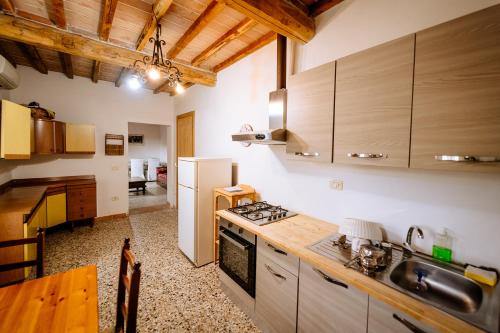 кухня, Agriturismo Bio San Mamiliano in Прінципіна Тера