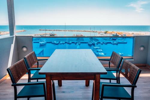 Poseidon Girni Sea View Apartments, Paralia