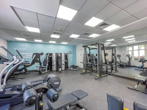 Peaceful 1 Bedroom Apartment in Motor City Dubai - image 3