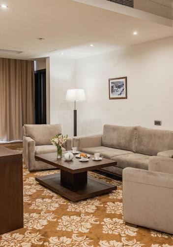 Hotel National - image 14