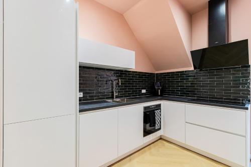 Stylish apartment next to the Amstel river- Unit F, Amsterdam (photo 2)