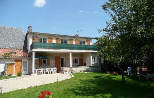 Maison familiale gîte à louer Pers