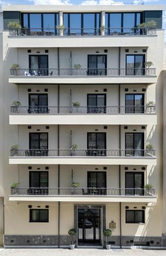 Зовнішній вигляд готелю, Evripidou 7 - Kalamata Mediterranean Suites in Каламата