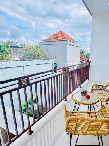 Y&J - image 3
