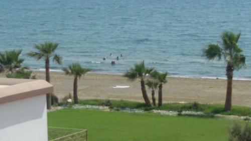 Sandy Beach Apartment 8 in 皮拉