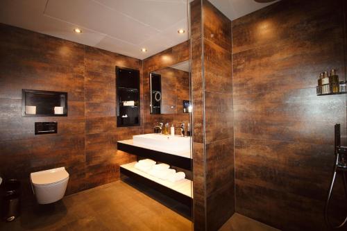 Megaro Hotel - image 11