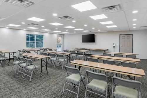 Country Inn & Suites by Radisson Ashland - Hanover VA - image 17