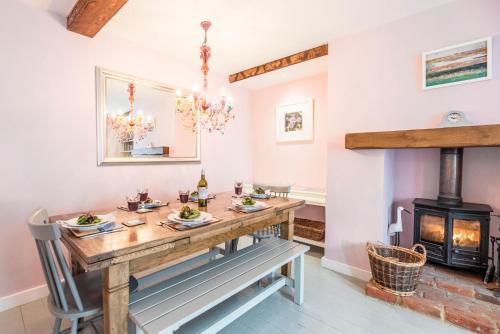 Three-Bedroom House image 10