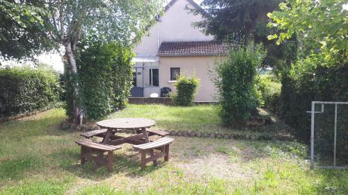 Les Granges gîte à louer Sardy-lès-Épiry