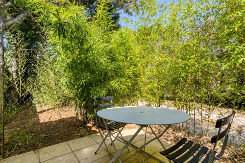 Le Cézanne Le Cézanne