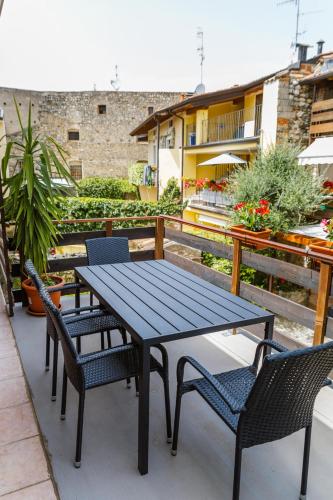 Cozy Castello 5