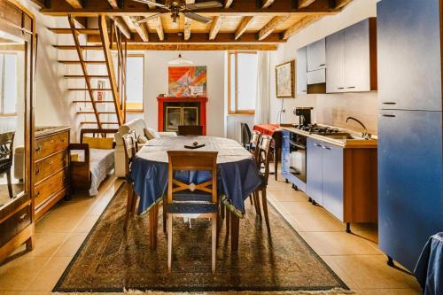 Cozy Castello 2