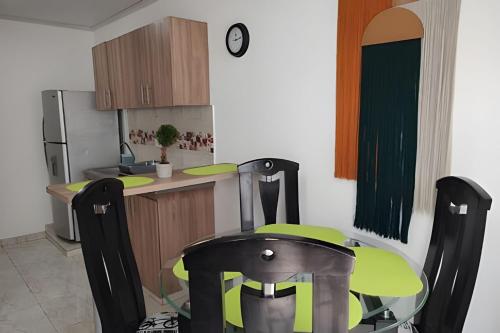 GURUS FR| Apto Central, estilo, con King Size Bed in Villavicencio