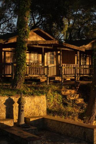 One-Bedroom Classic Chalet - No Sanitary Facility - 2 People