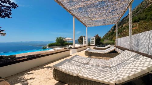 บริการและสิ่งอำนวยความสะดวก, Ryalos Villas in อาโน เวอร์กา