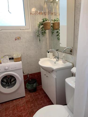 Apartment near Piraeus port in ไพเรียส