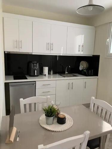 Apartment near Piraeus port in ไพเรียส