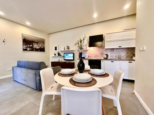 Charming flat off the sea front 5