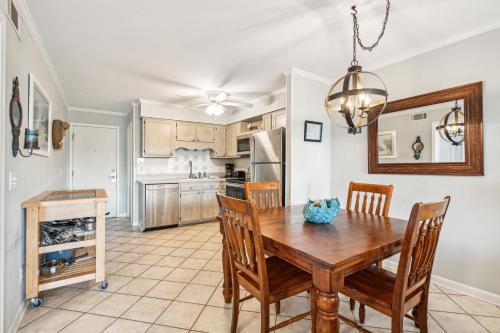 310C Oceanside Villa in Isle of Palms, USA