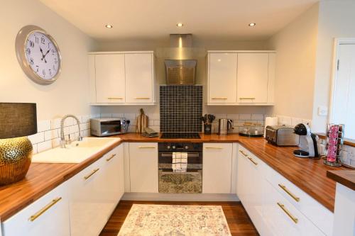 Stunning Liverpool City Location with River View and parking space included, Liverpool (photo 3)