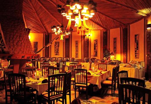 餐廳, 安博塞利索帕山林小屋 (Amboseli Sopa Lodge) in 安博塞利
