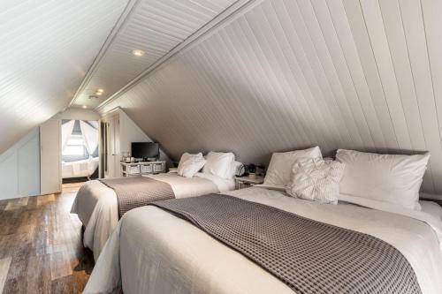 Duplex Quadruple Room