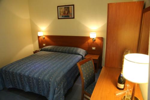 Hotel Nettuno, Naples (photo 4)