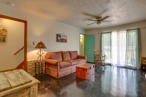Cozy Condo with Patio and Grill Less Than 2 Mi to Jacobs Well - image 11