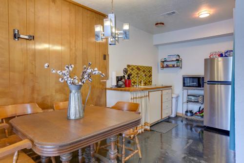 Wimberley Retreat with Grill Less Than 2 Mi to Jacobs Well! in Wimberley, USA