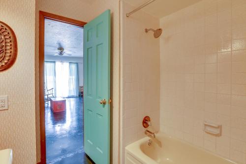 Cozy Condo with Patio and Grill Less Than 2 Mi to Jacobs Well - image 13
