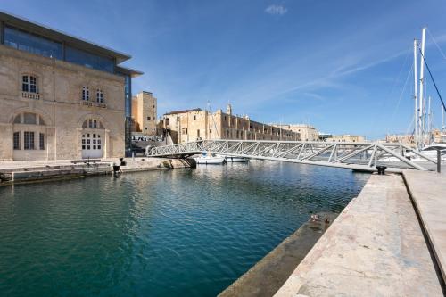 3 Cities Harbour Townhouse - near Valletta Ferry in 科斯皮夸