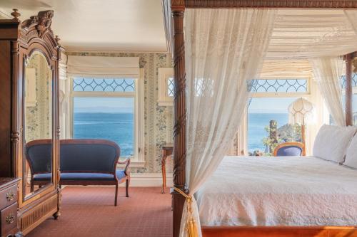 Martine Inn