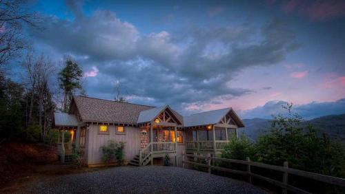 All About the View in Blue Ridge, USA